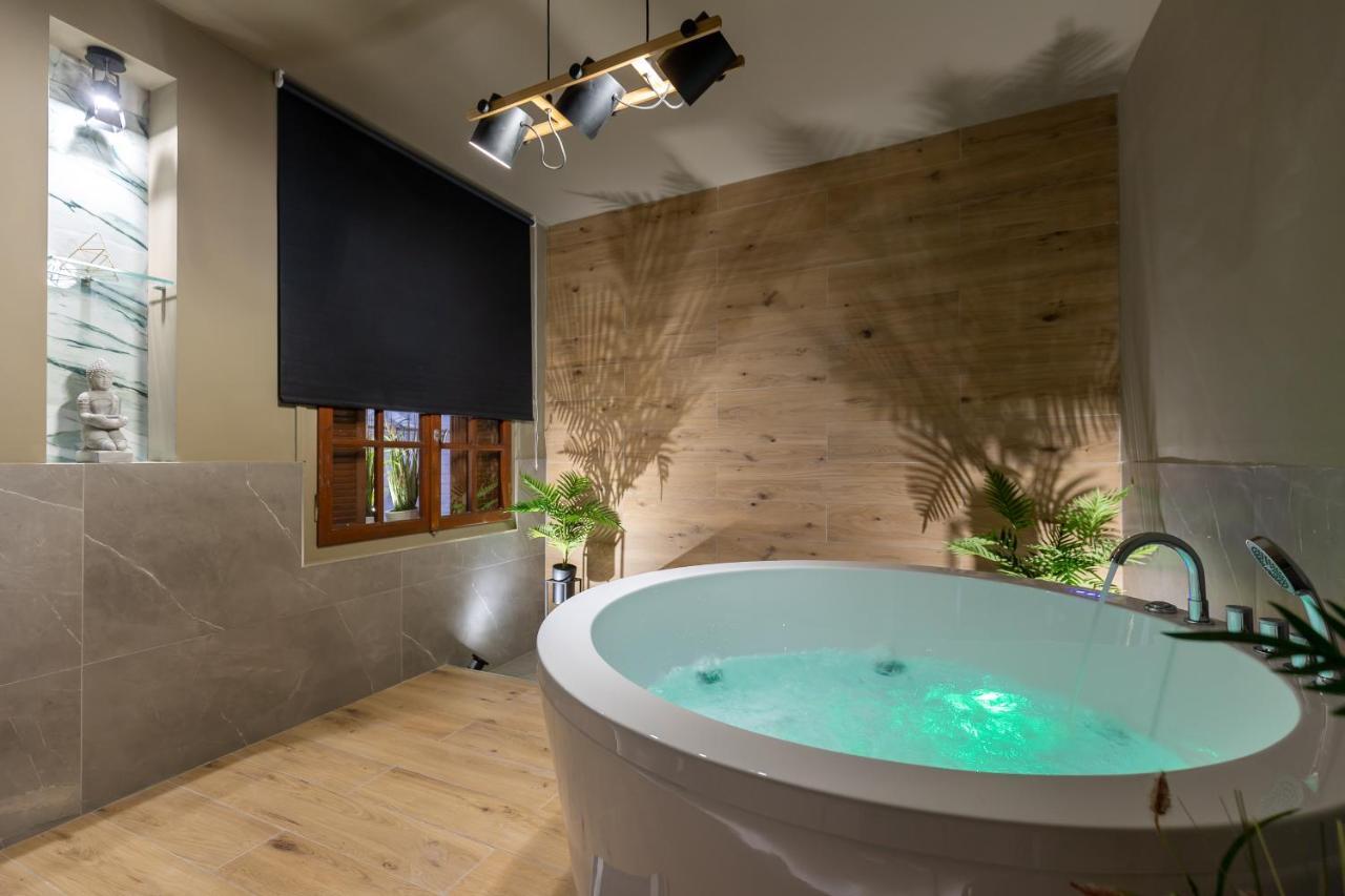 アテネNoho Boutique , Premium Living Dikeou 8アパートメント エクステリア 写真
